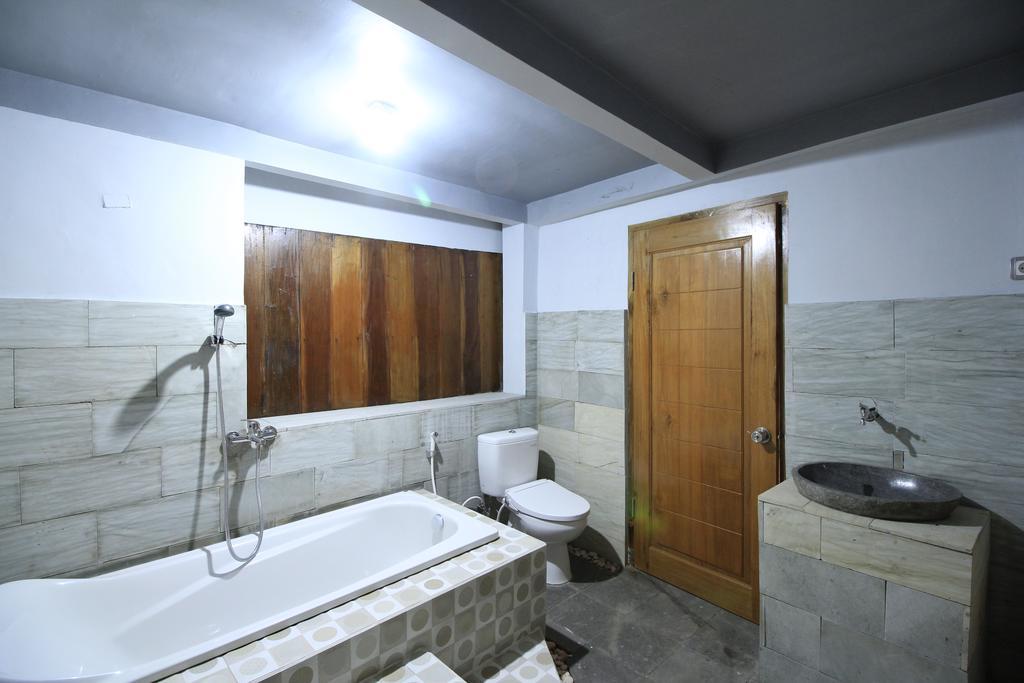 Villa Bale Seni Mataram Exterior photo