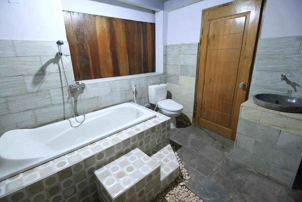 Villa Bale Seni Mataram Exterior photo