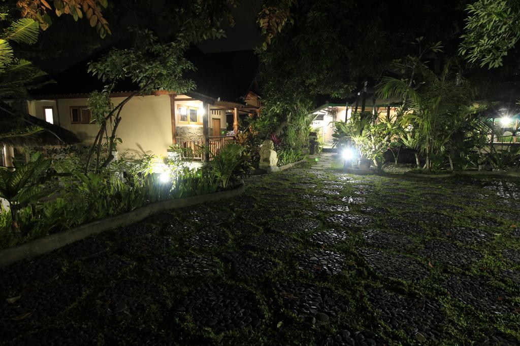 Villa Bale Seni Mataram Exterior photo